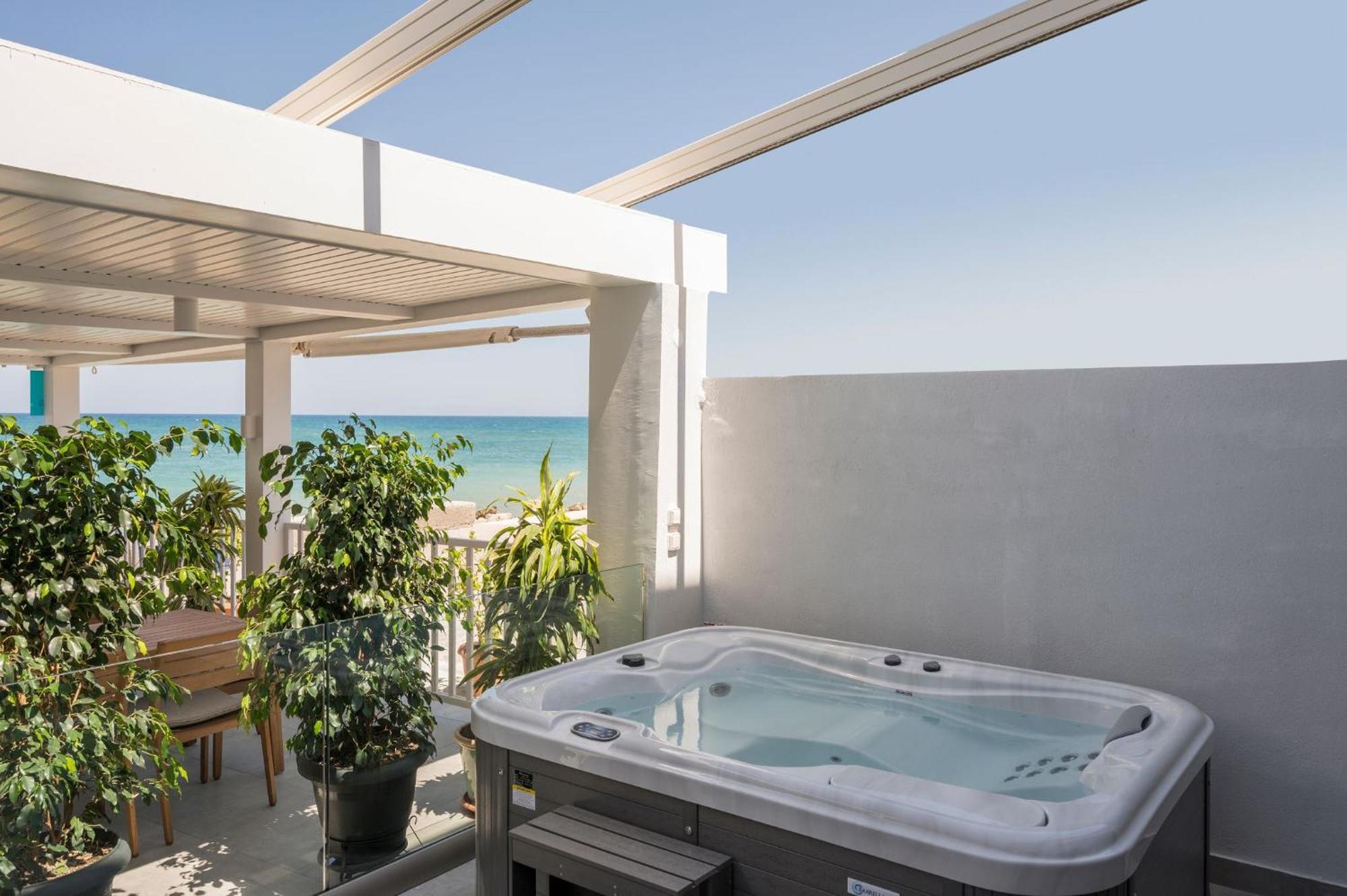 Kyma Delfini With Jaccuzzi 6 Guests Apartment *